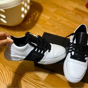 Brand new never worn Versace Medusa head sneaker